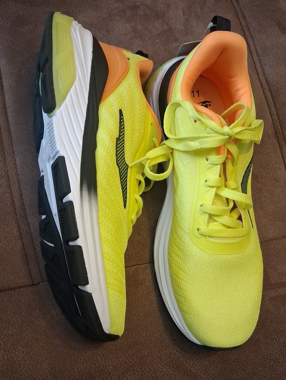 Avia Hypersonic Men's Yellow Neon Running Shoes with Black Logo Size 11